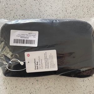 COPY - Lululemon everywhere belt bag